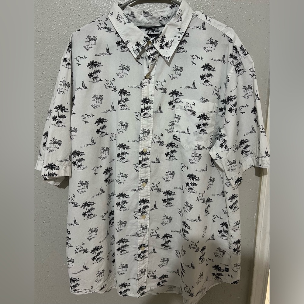 Chaps Ivory and Black Graphic Shirt